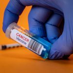 Primul vaccin personalizat împotriva cancerului a intrat în ultima fază a testelor clinice