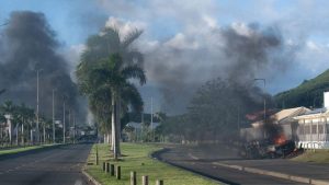 Vastă operaţiune a forţelor de ordine în Noua Caledonie, după ce şase persoane au murit în urma revoltelor