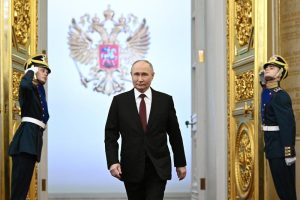 Putin şi-a preluat mandatul și a spus că va spori înăbuşirea disidenţei